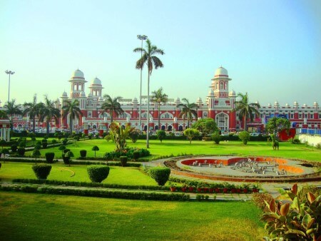 Charbagh_Railway_Station,_Lucknow