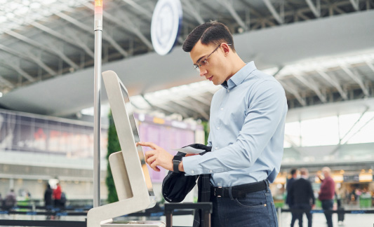 A leading international airport in Asia increases efficiency by 60% with a digital business automation platform