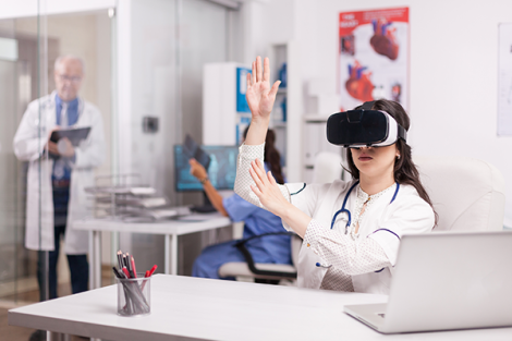 doctor-wearing-high-tech-virtual-reality